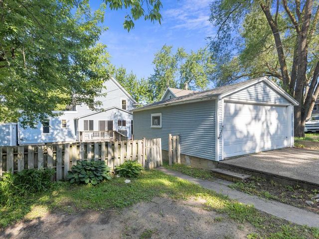 716 10th Avenue S, Saint Cloud, MN 56301
