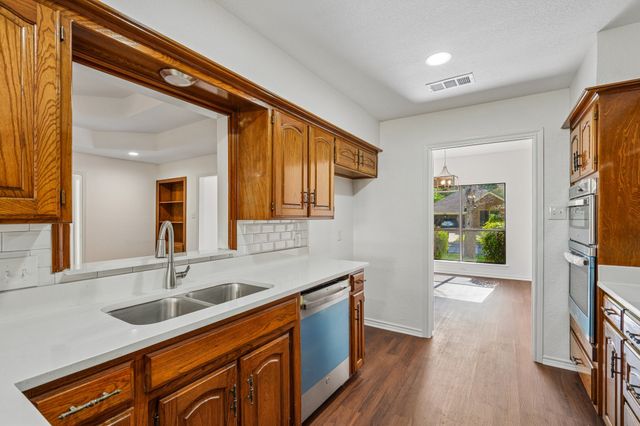 5629 Puerto Vallarta Drive, North Richland Hills, TX 76180
