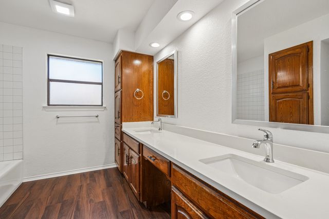 5629 Puerto Vallarta Drive, North Richland Hills, TX 76180