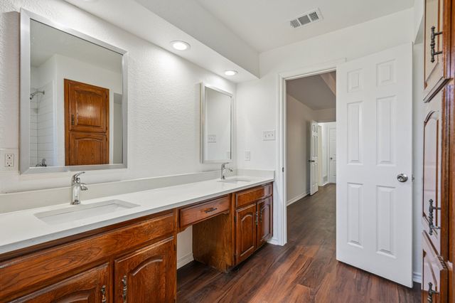 5629 Puerto Vallarta Drive, North Richland Hills, TX 76180