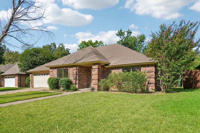 5629 Puerto Vallarta Drive, North Richland Hills, TX 76180