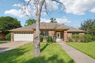 5629 Puerto Vallarta Drive, North Richland Hills, TX 76180
