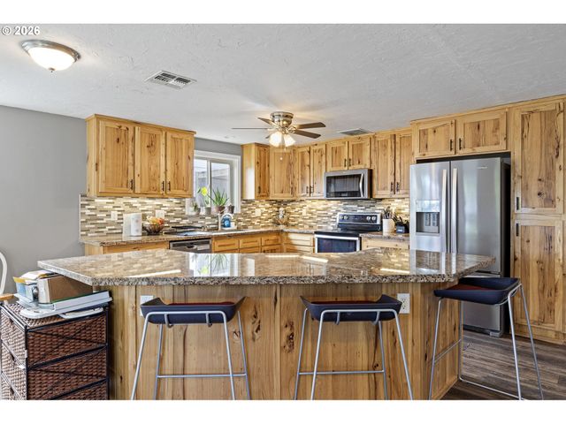 4577 LIBERTY St, Eugene, OR 97402