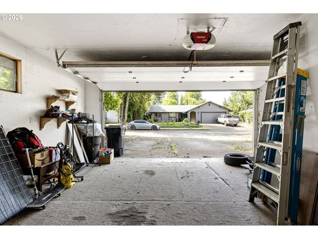 4577 LIBERTY St, Eugene, OR 97402