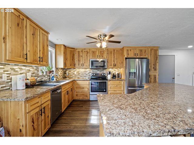 4577 LIBERTY St, Eugene, OR 97402