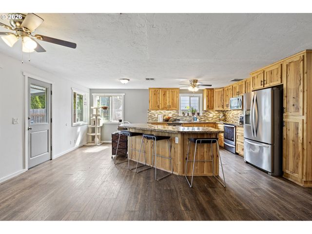 4577 LIBERTY St, Eugene, OR 97402