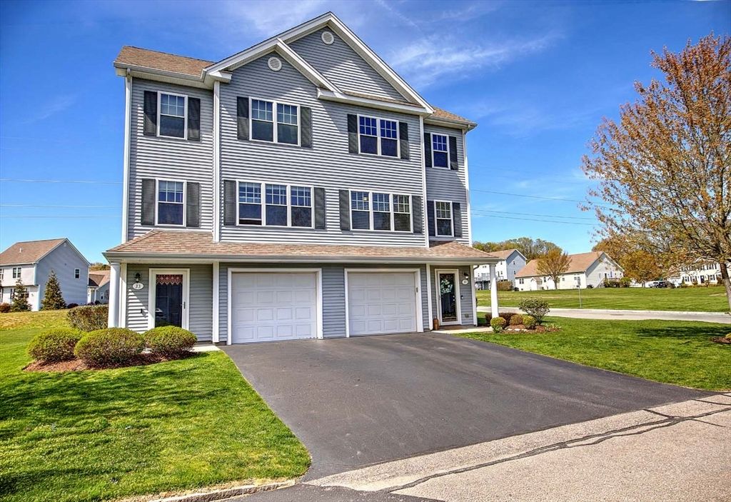 31 Streamview 31, Cumberland, RI 02864