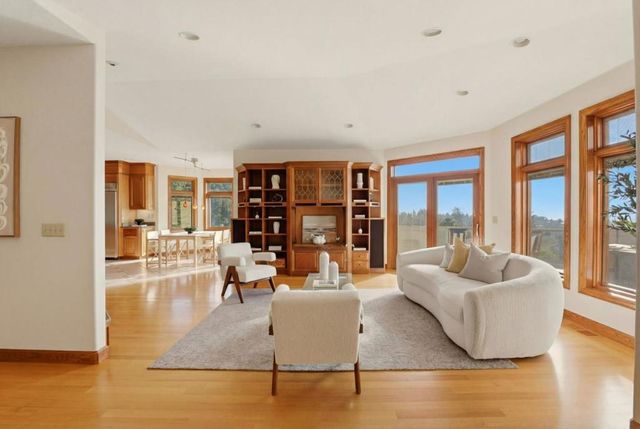 6357 Fairlane Drive, Oakland, CA 94611