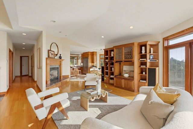 6357 Fairlane Drive, Oakland, CA 94611