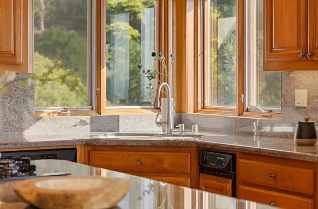 6357 Fairlane Drive, Oakland, CA 94611