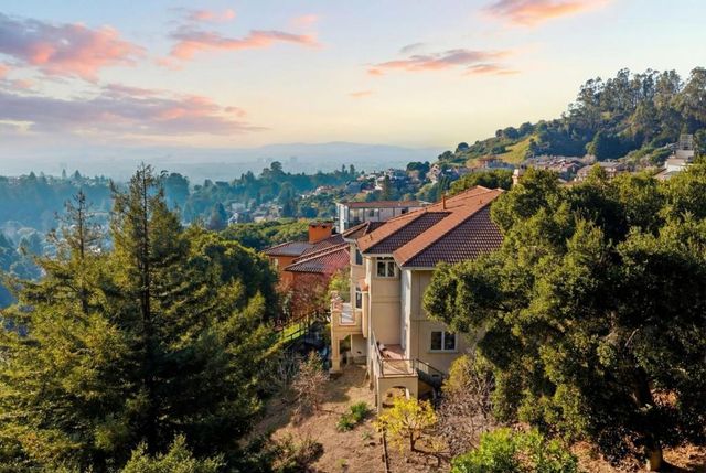 6357 Fairlane Drive, Oakland, CA 94611