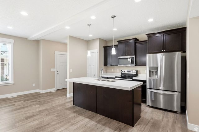 9289 S CASTLEBURY CT, Sandy, UT 84094