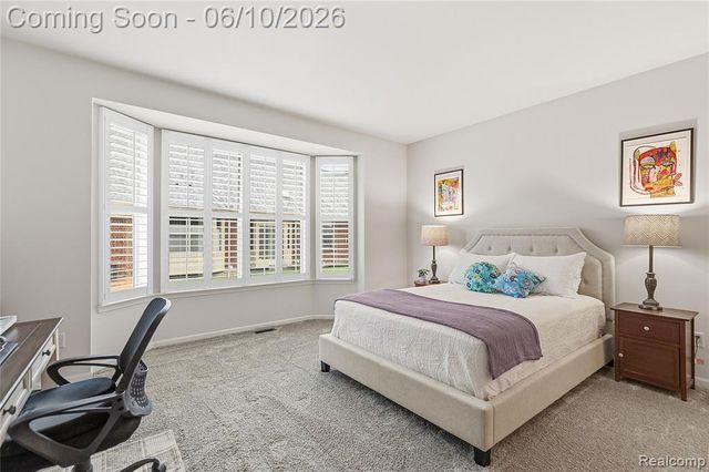 19322 Linwood Drive 70, Clinton Township, MI 48038