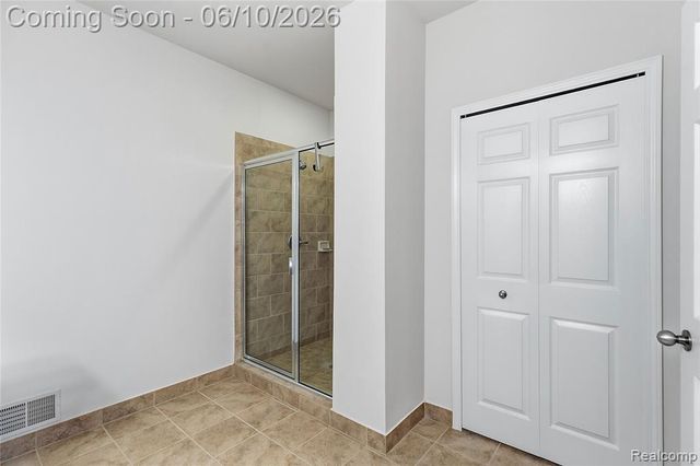 19322 Linwood Drive 70, Clinton Township, MI 48038