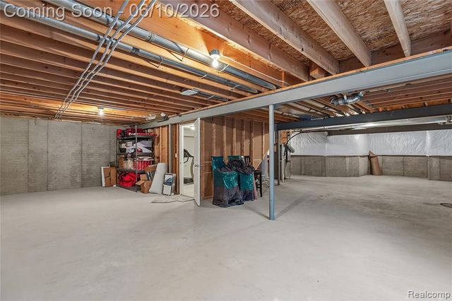19322 Linwood Drive 70, Clinton Township, MI 48038