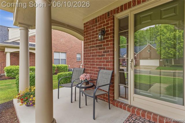 19322 Linwood Drive 70, Clinton Township, MI 48038