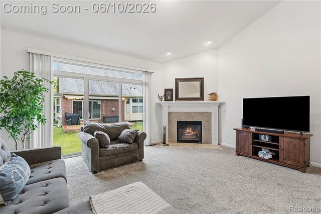 19322 Linwood Drive 70, Clinton Township, MI 48038