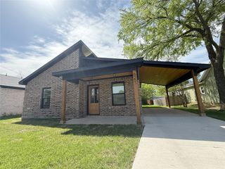 620 W Florence Street, Denison, TX 75020
