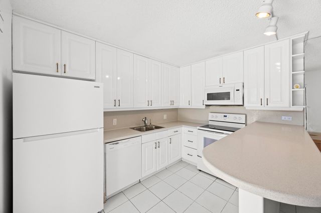 6136 SE Riverboat Drive, Stuart, FL 34997