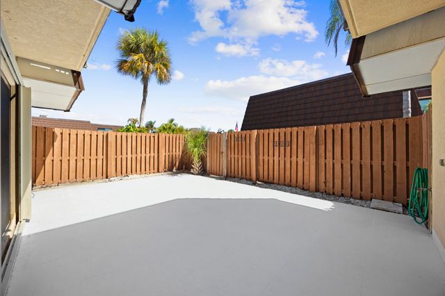 6136 SE Riverboat Drive, Stuart, FL 34997