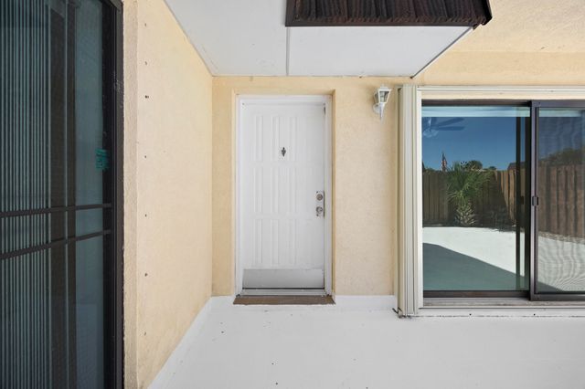 6136 SE Riverboat Drive, Stuart, FL 34997
