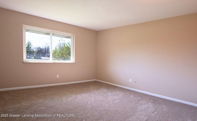 5525 W St Joe Highway, A8, Lansing, MI 48917