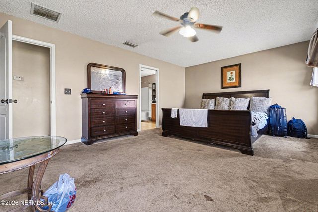 6525 SILK LEAF Lane, Jacksonville, FL 32244