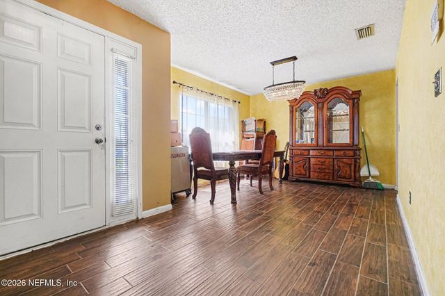 6525 SILK LEAF Lane, Jacksonville, FL 32244