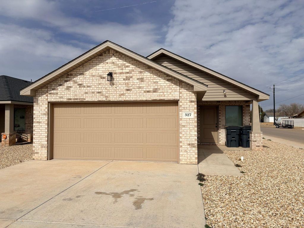 327 E 77th Street, Lubbock, TX 79404