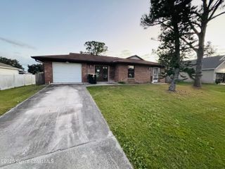 255 Abalone Road NW, Palm Bay, FL 32907
