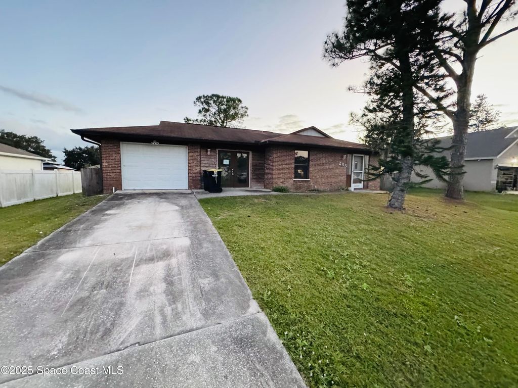 255 Abalone Road NW, Palm Bay, FL 32907