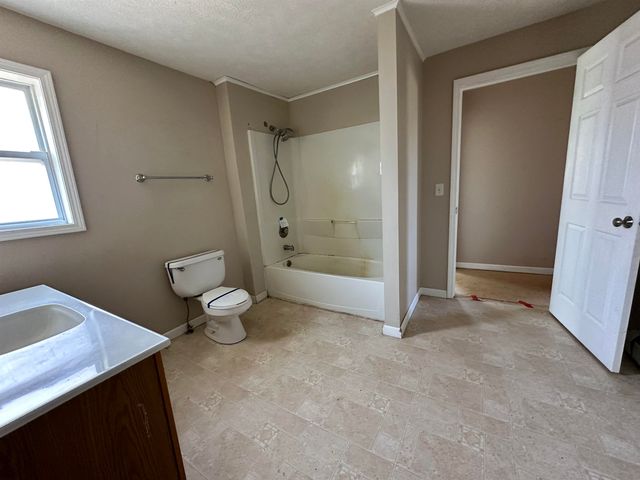 601 W Main Street, Mecosta Twp, MI 49332