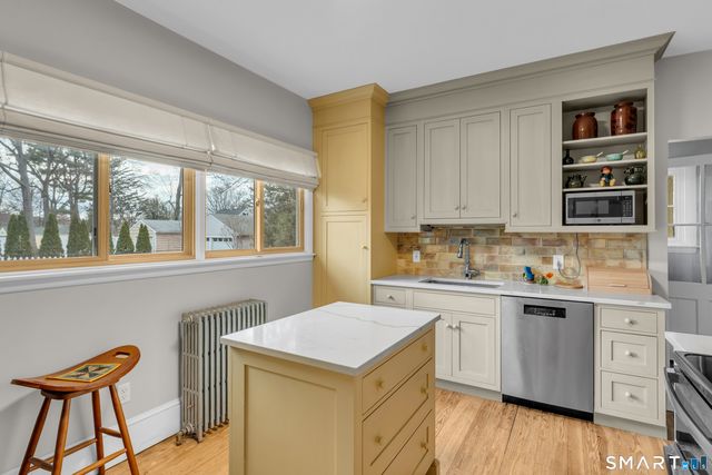 23 Elihu Street, Hamden, CT 06517