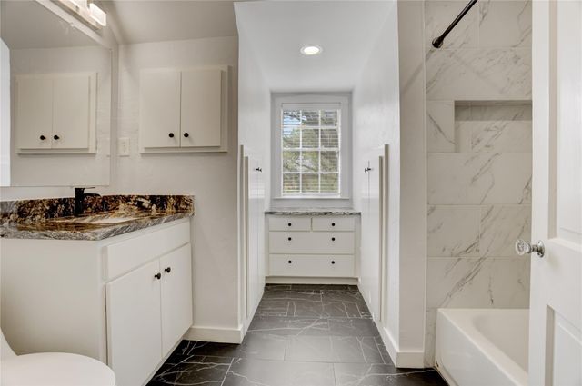 2412 Nottingham Street, Houston, TX 77005