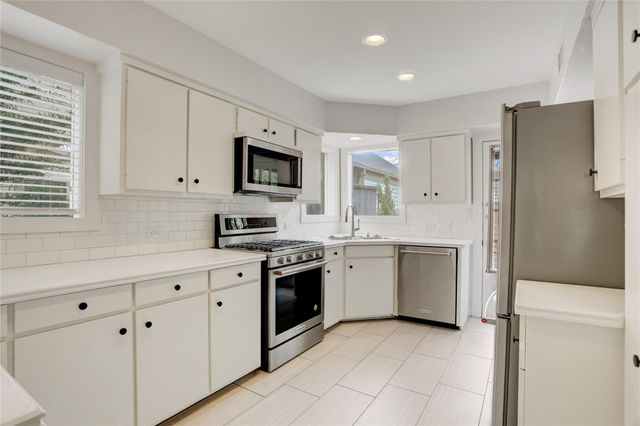 2412 Nottingham Street, Houston, TX 77005