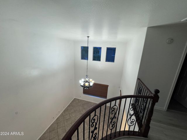 2110 W KATHLEEN Road, Phoenix, AZ 85023