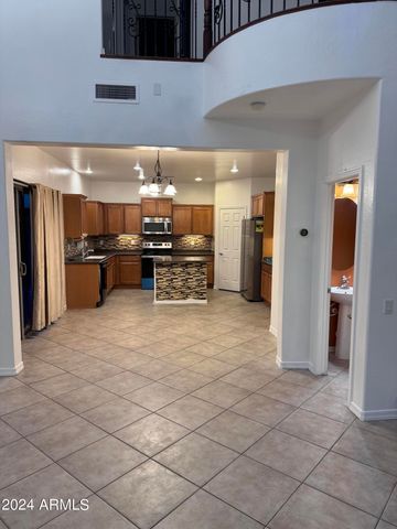 2110 W KATHLEEN Road, Phoenix, AZ 85023