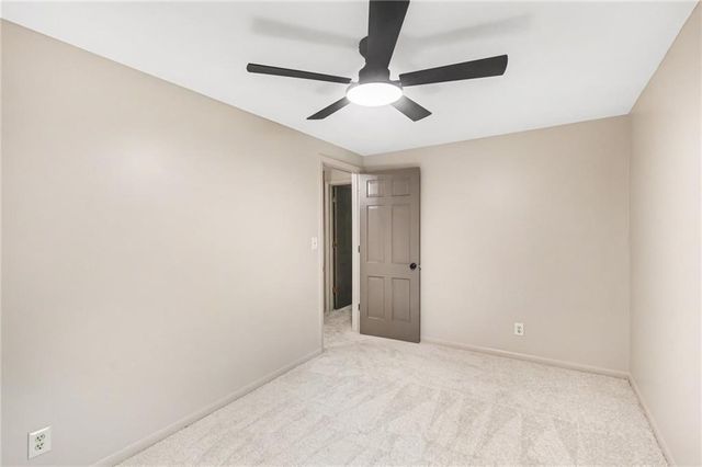 4811 Waukomis Drive, Kansas City, MO 64151