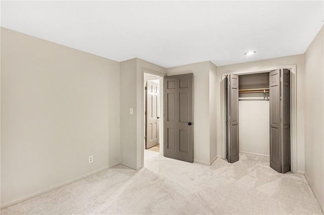 4811 Waukomis Drive, Kansas City, MO 64151