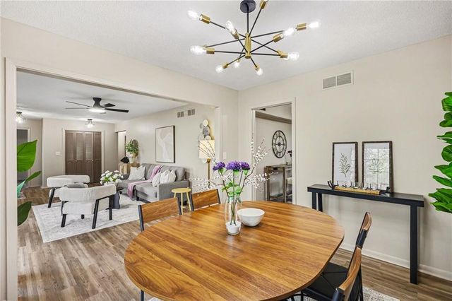 4811 Waukomis Drive, Kansas City, MO 64151