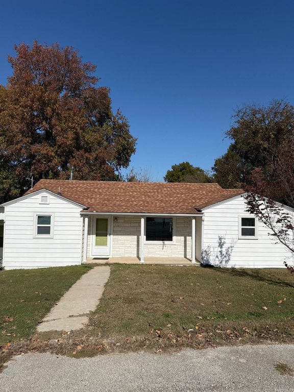1105 W Thompson Street, Paragould, AR 72450