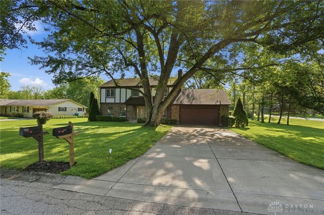 680 Carlsbrook Drive, Beavercreek, OH 45434