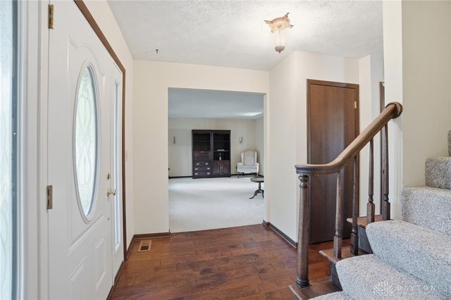 680 Carlsbrook Drive, Beavercreek, OH 45434