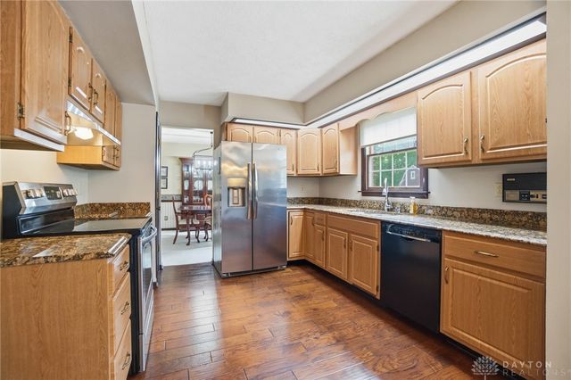680 Carlsbrook Drive, Beavercreek, OH 45434