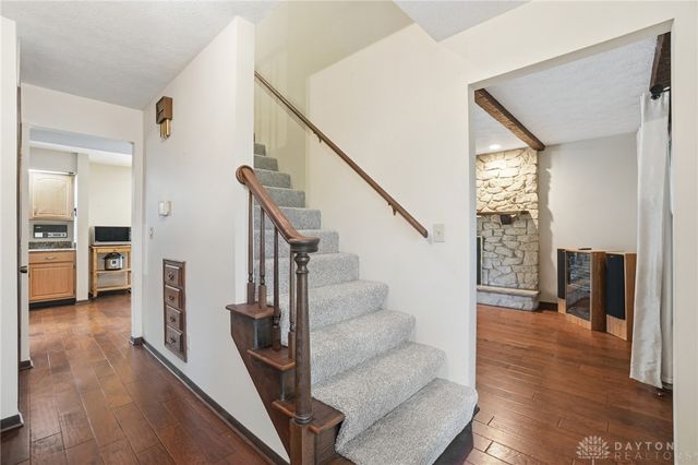 680 Carlsbrook Drive, Beavercreek, OH 45434