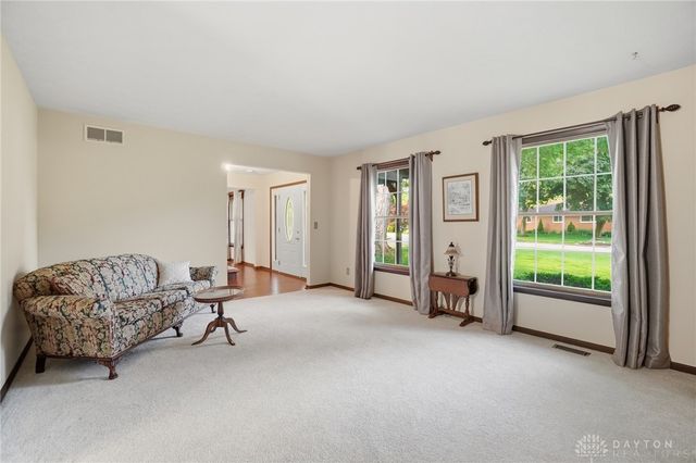 680 Carlsbrook Drive, Beavercreek, OH 45434
