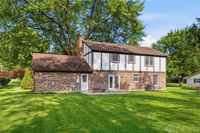 680 Carlsbrook Drive, Beavercreek, OH 45434