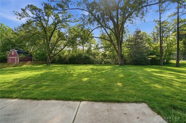 680 Carlsbrook Drive, Beavercreek, OH 45434