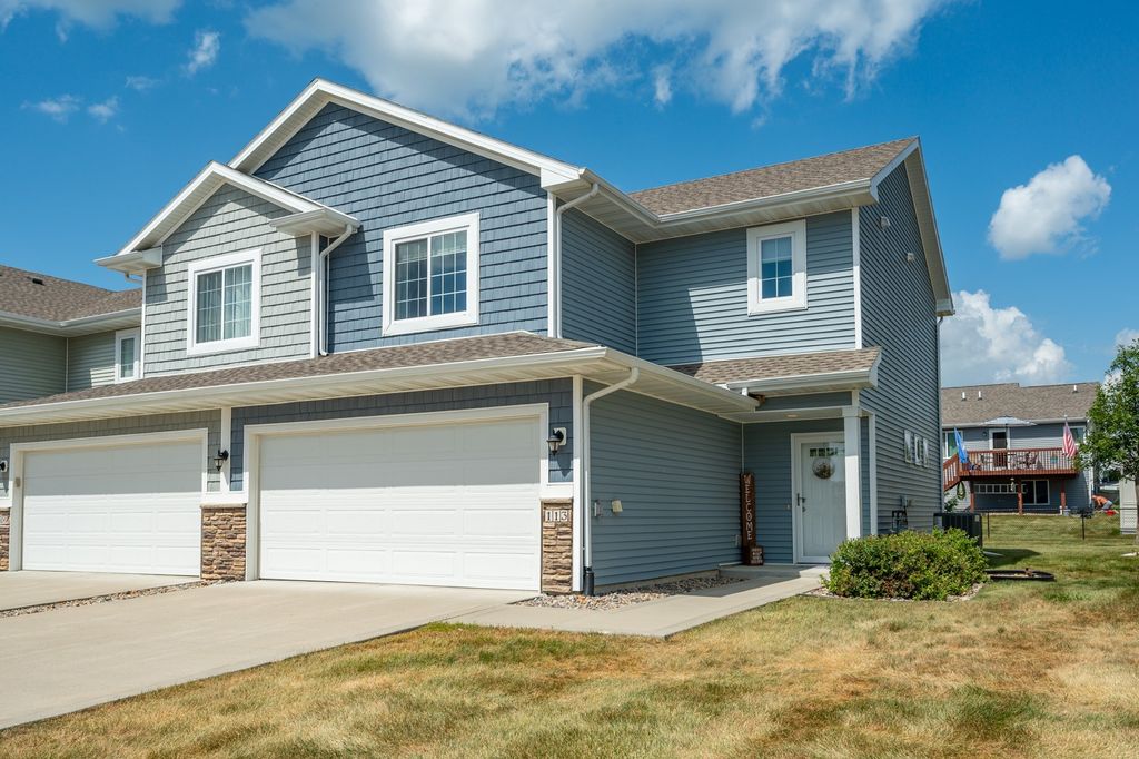 113 Sycamore Lane, Norwalk, IA 50211