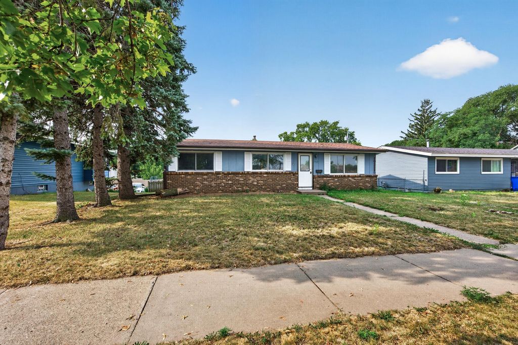 1582 3rd Street E, Saint Paul, MN 55106 — photo 3
